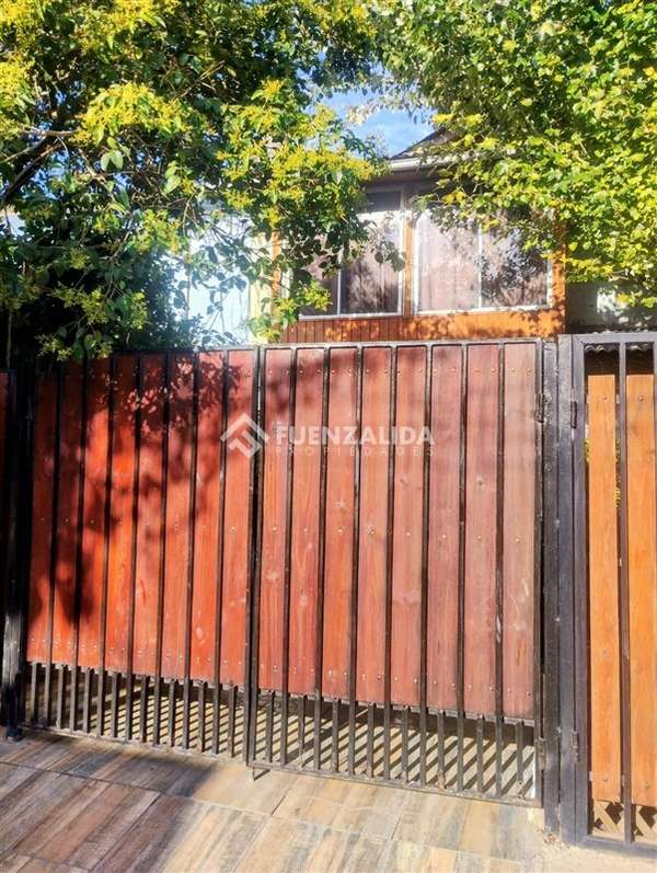 Casa en venta de 2 dorm. en Maipú