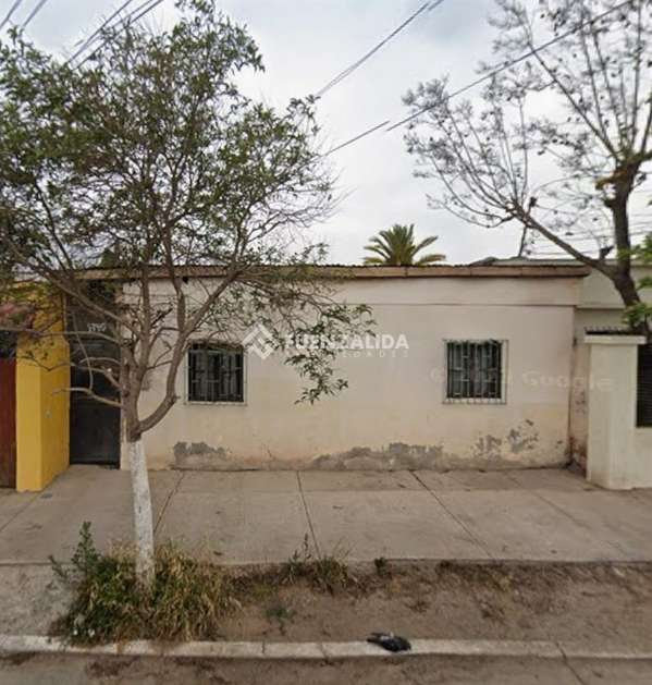 Casa en venta de 4 dorm. en La Cisterna