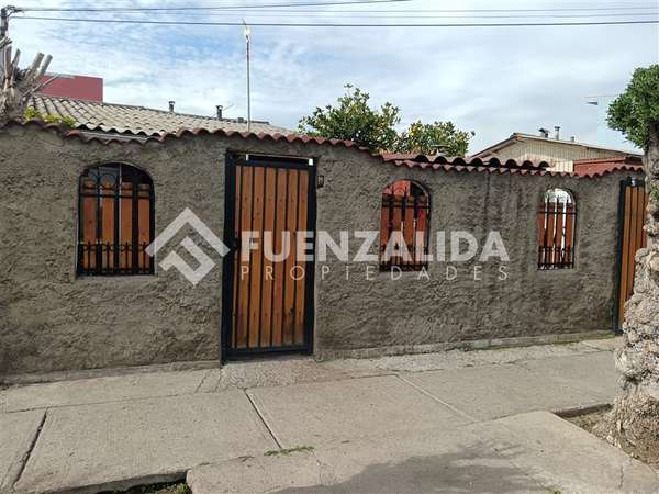 Casa en venta de 3 dorm. en Maipú