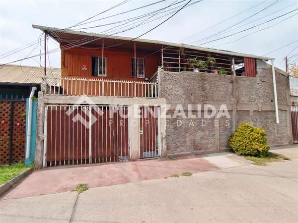 Casa en venta de 4 dorm. en Maipú