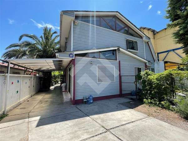 Casa en venta de 5 dorm. en Maipú