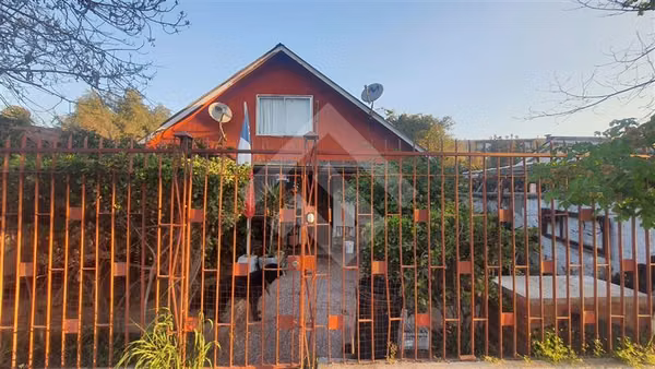 Casa amplio terreno en Maipú