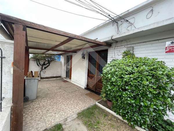 Casa en venta de 4 dorm. en Maipú