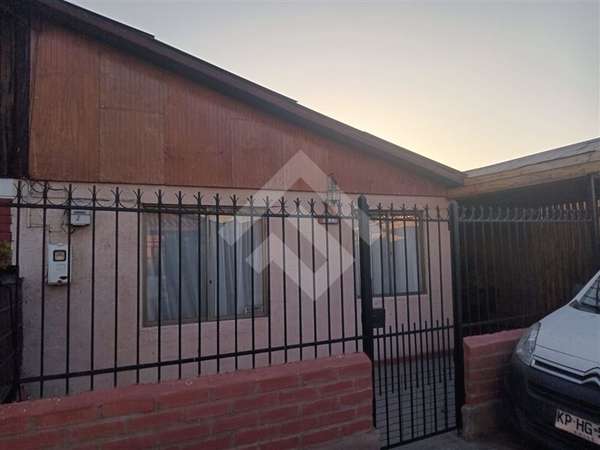 Casa en venta de 5 dorm. en Maipú villa los Heroes