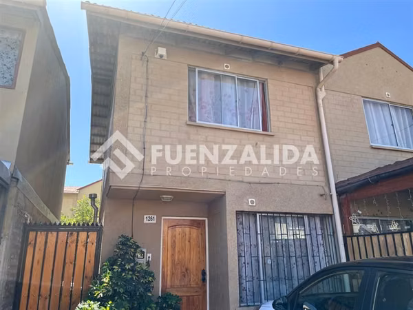 Casa en venta de 2 dorm. en Padre Hurtado