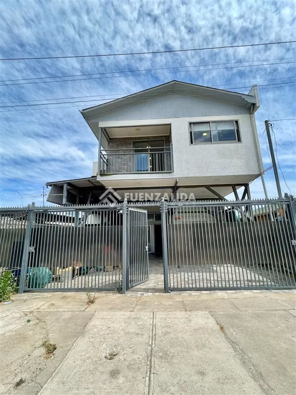 Casa en venta de 6 dorm. en Pudahuel