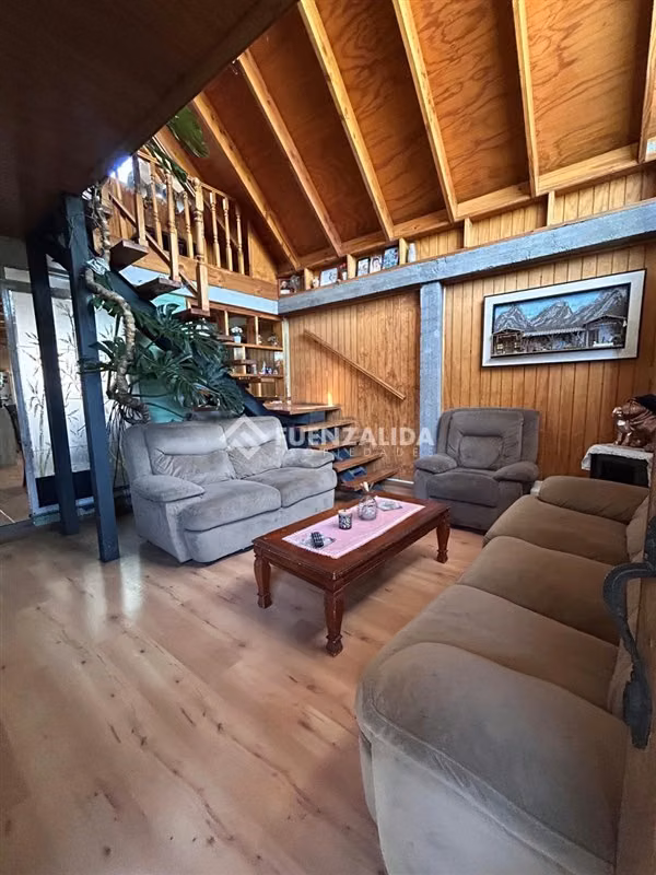 Casa en venta de 5 dorm. en Maipú