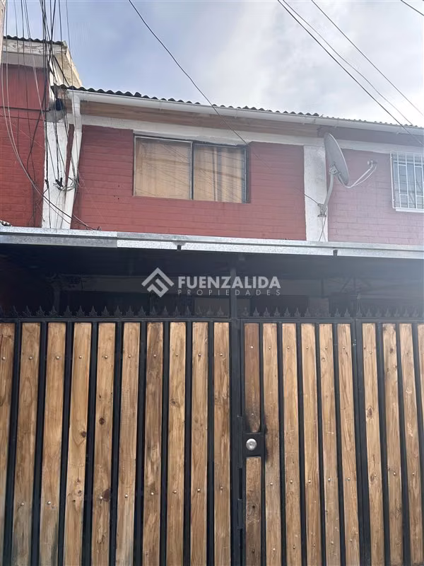 Casa en venta de 2 dorm. credito hipotecario o contado