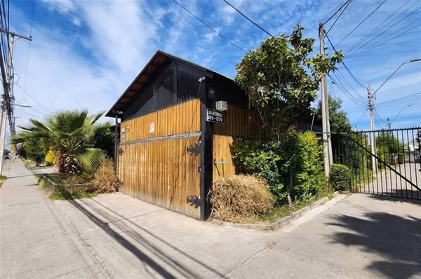 Casa en venta de 2 dorm. en Maipú