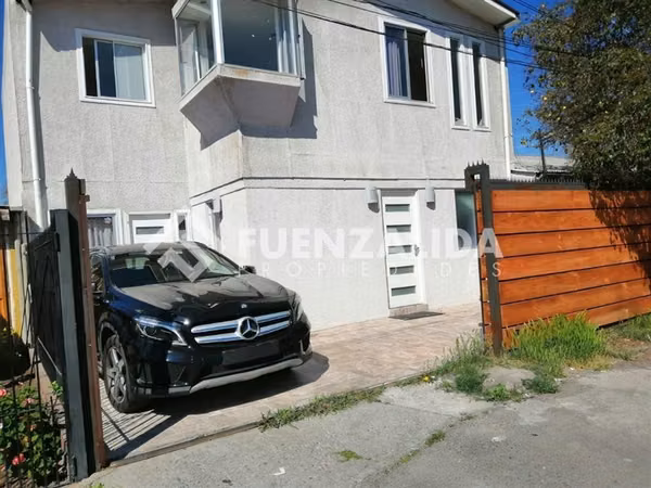 ¡Oportunidad! Casa remodelada en venta de 4D-2B en Macul