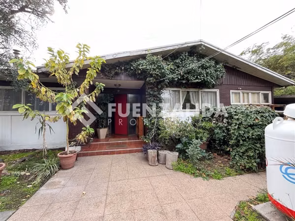 Casa en venta de 4 dorm. en Las Condes