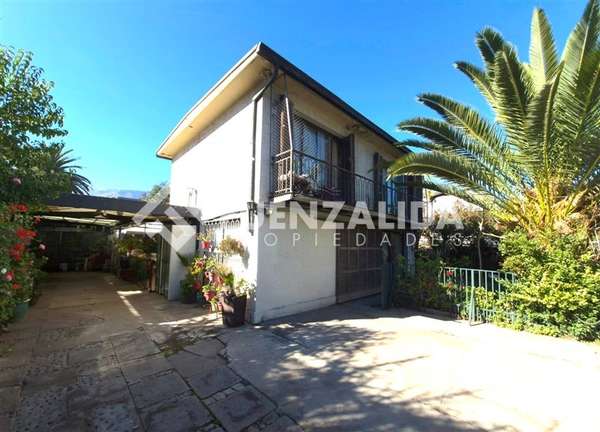 Casa en venta de 5 dorm. en La Reina