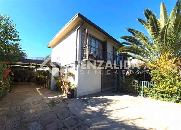 Casa en venta de 5 dorm. en La Reina