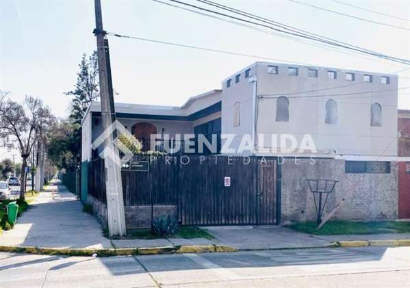 Casa en venta de 5 dorm. en La Florida