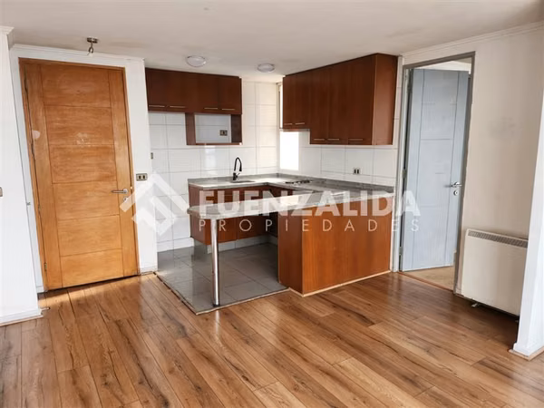 Departamento en venta de 1 dorm. con vista despejad en Macul