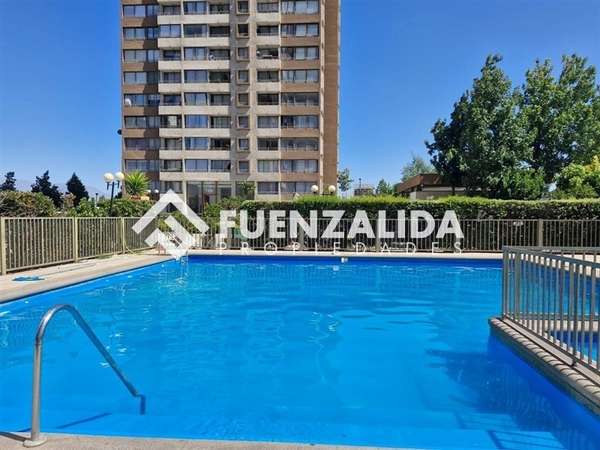 Departamento en venta de 2 dorm, estacionamiento ,. en Maipú