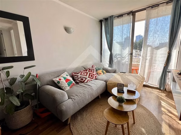 Departamento en venta de 2 Dorm 1B 1E 1Bod. en Macul