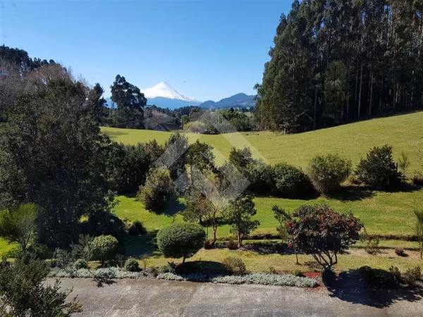 CASA CON ACCESO AL LAGO LLANQUIHUE Y MARINA