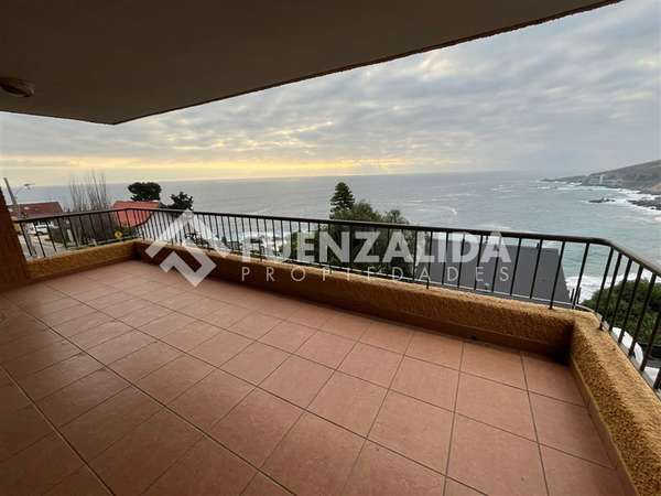 Depto en venta 3D2B, pieza de servicio, 1E1B, vista al mar