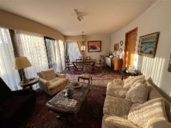 Se vende cómoda casa 3D 3B, gran patio en Lomas de Montemar