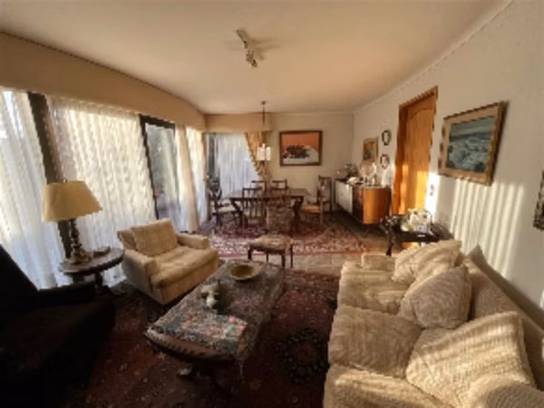 Se vende cómoda casa 3D 3B, gran patio en Lomas de Montemar
