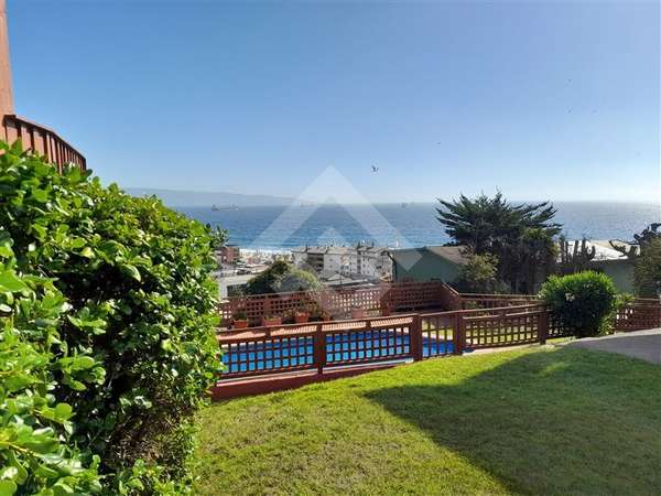 Casa en venta 4D 2B en Reñaca, Viña del Mar
