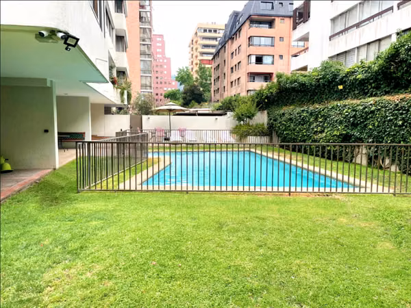 Departamento arriendo de 3 dorm. Barrio el Golf, Las Condes