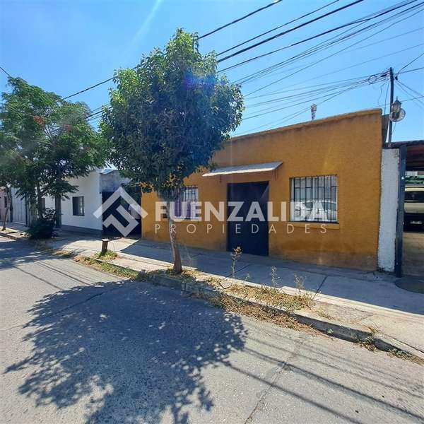 Gran Sitio con Casa en venta de 2 dorm. en San Joaquín