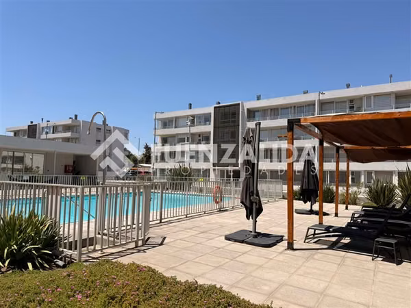 Oportunidad !!!Depto en venta de 2 dorm. Con estacionamiento