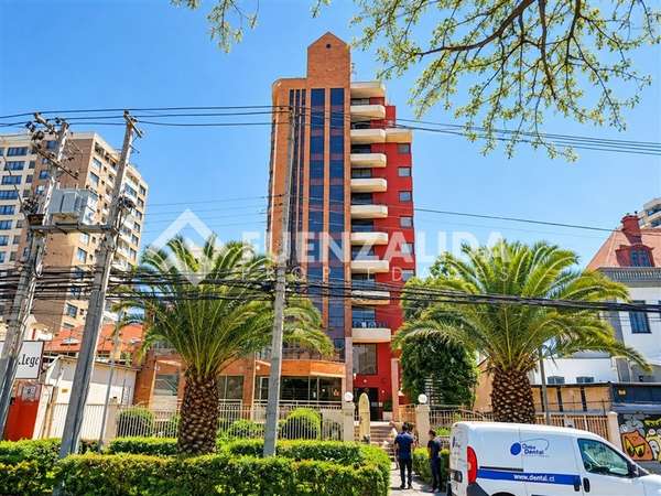 Oficina con estacionamiento en venta en San Miguel