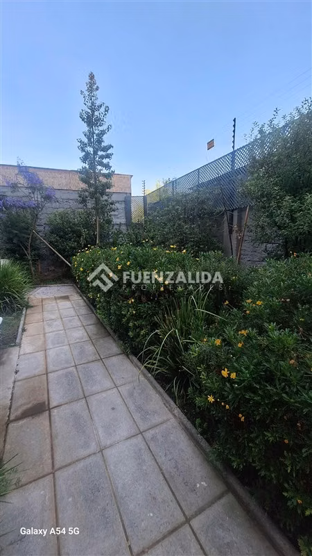 Departamento en venta de 2 dorm. en La Cisterna