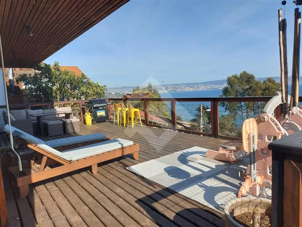 Casa en venta de 3 dorm. en Viña del Mar