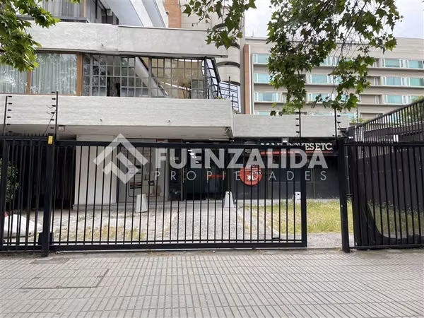Local Comercial en venta en Vitacura