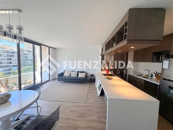 Departamento como Nuevo de 3 dorm en Venta. en Las Condes