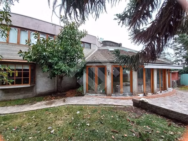 Casa en venta de 3 dorm. en La Reina