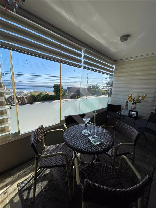 Departamento en venta de 3 dorm. en Reñaca con Patio