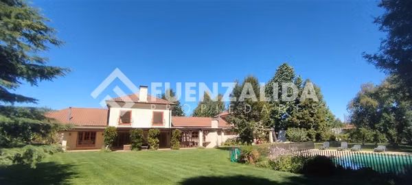 Casa 6d 5b - 513 m2 - 10.000 terreno - Club de Golf 7 Ríos