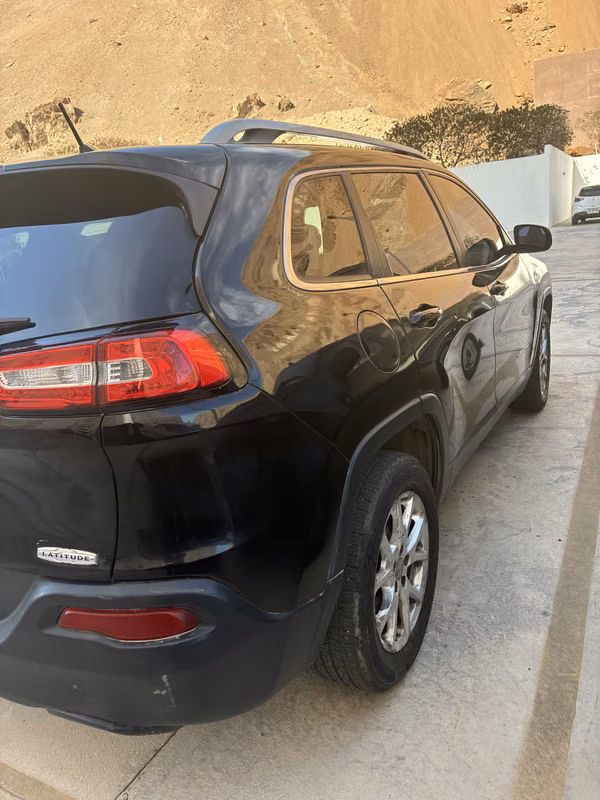 Jeep cherokee 2.4  32000 km único dueño automático