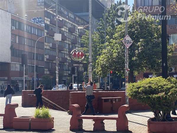 Depto 2D 2B en venta Metro Santa Ana Alta conectividad
