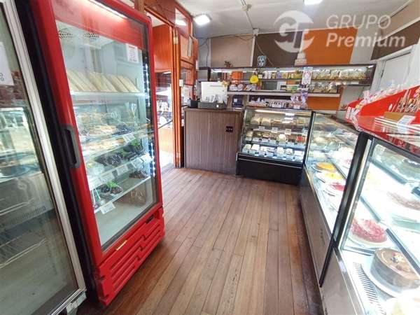 Terreno con local comercial en el corazón de viña
