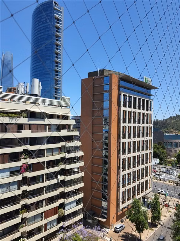 Departamento en arriendo de 4 dorm. 3 baños en Las Condes