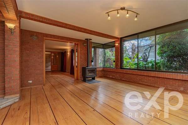 Casa premium en Lo Cañas con 1.300 m de terreno y piscina