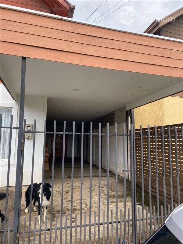 Casa en venta de 4 dorm. en Curicó