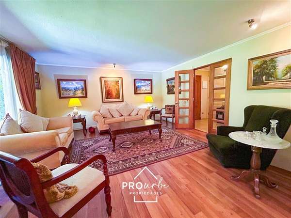 Casa en venta de 5 dorm. en San Carlos de Apoquindo