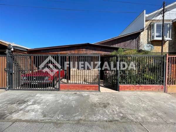 Casa en venta de 2 dorm. en Maipú