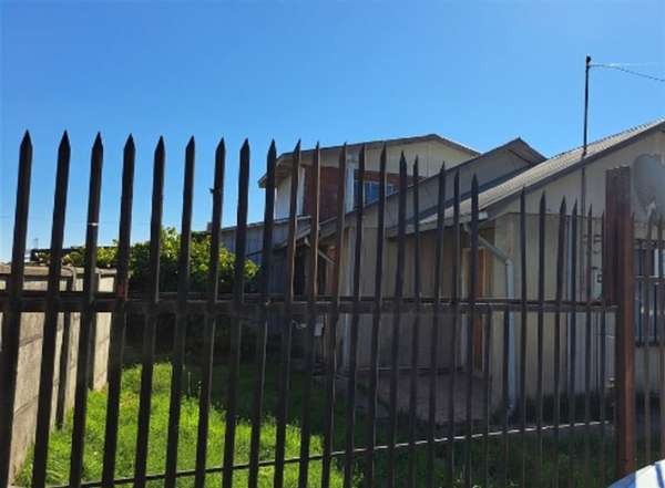 Casa en venta de 3 dorm. en Los Angeles