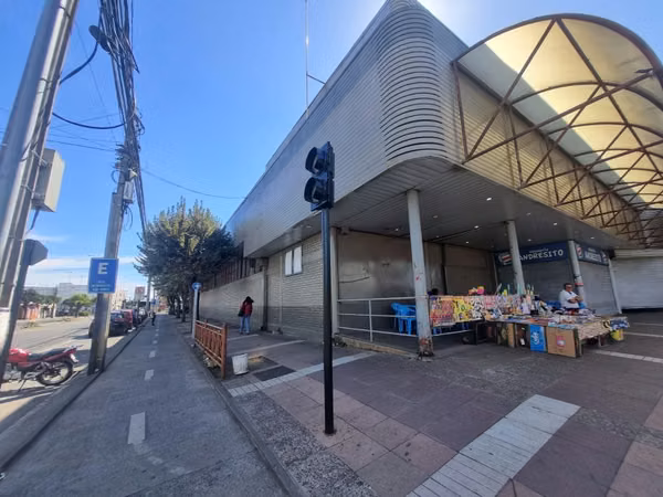 Arriendo Gran Sala De Ventas, Los Ángeles