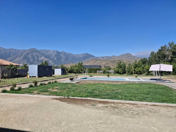 Grace Kelm Vende Casa en parcela de 5.000 m² en Paine: naturaleza, amplitud y hermosa vista a la cordillera
