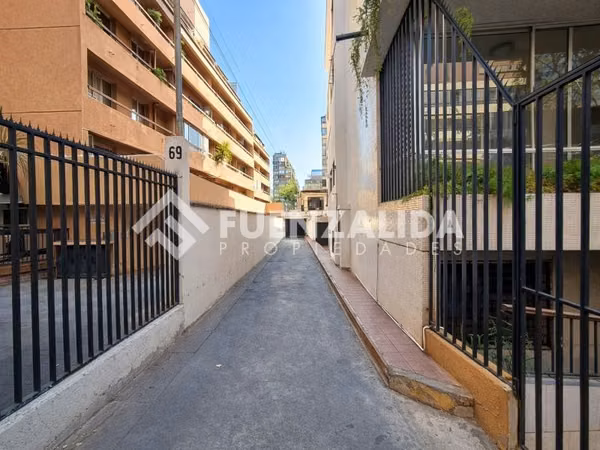 Estacionamiento en venta en Providencia