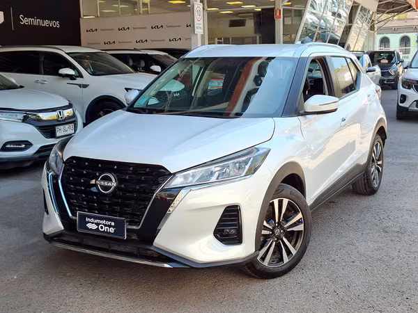 NISSAN KICKS 2025